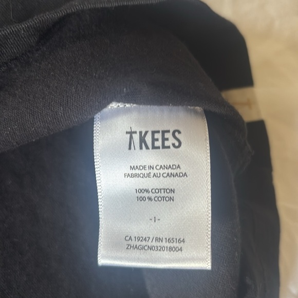 Tkees Core Classic Tee in Black, S - Picture 5 of 7